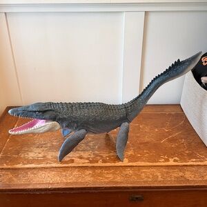 Jurassic World Super Colossal Mosasaurus Action Figure Huge Moving Dinosaur 28